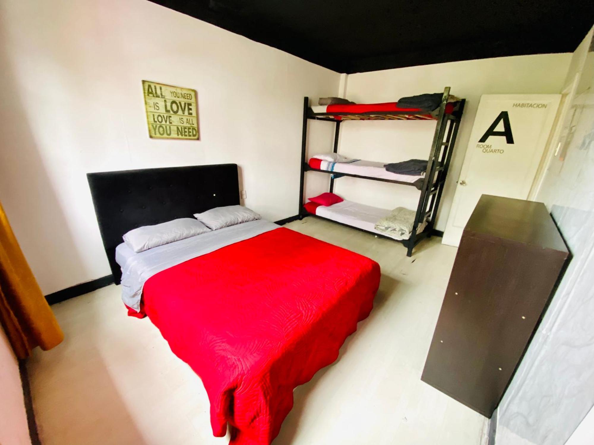 Urbano Hostel Сантяго Екстериор снимка