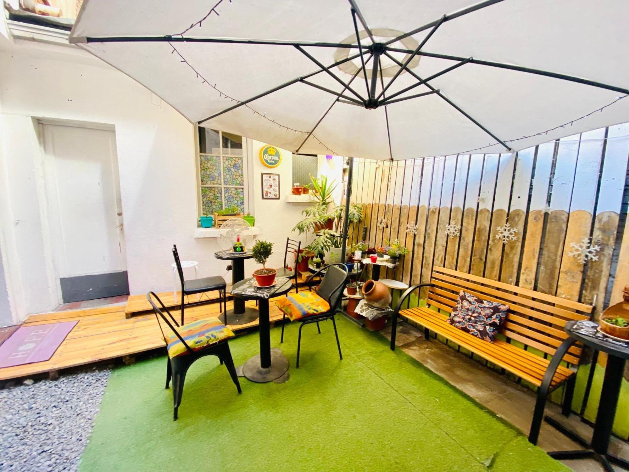 Urbano Hostel Сантяго Екстериор снимка